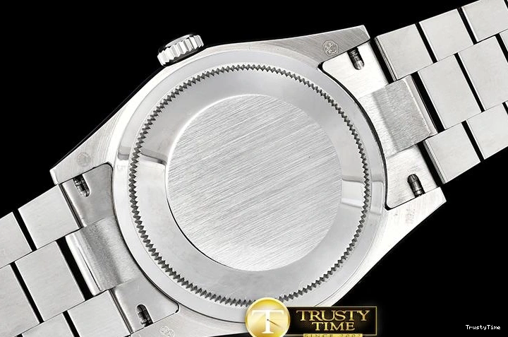 0301 RDD0214C – DayDate 36mm Classic 685